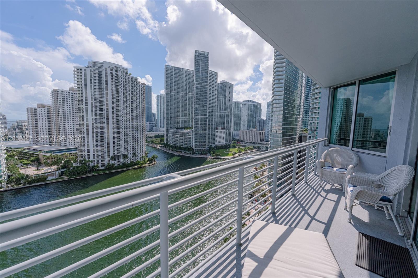 325 S Biscayne Boulevard 2119 Property Photo 6