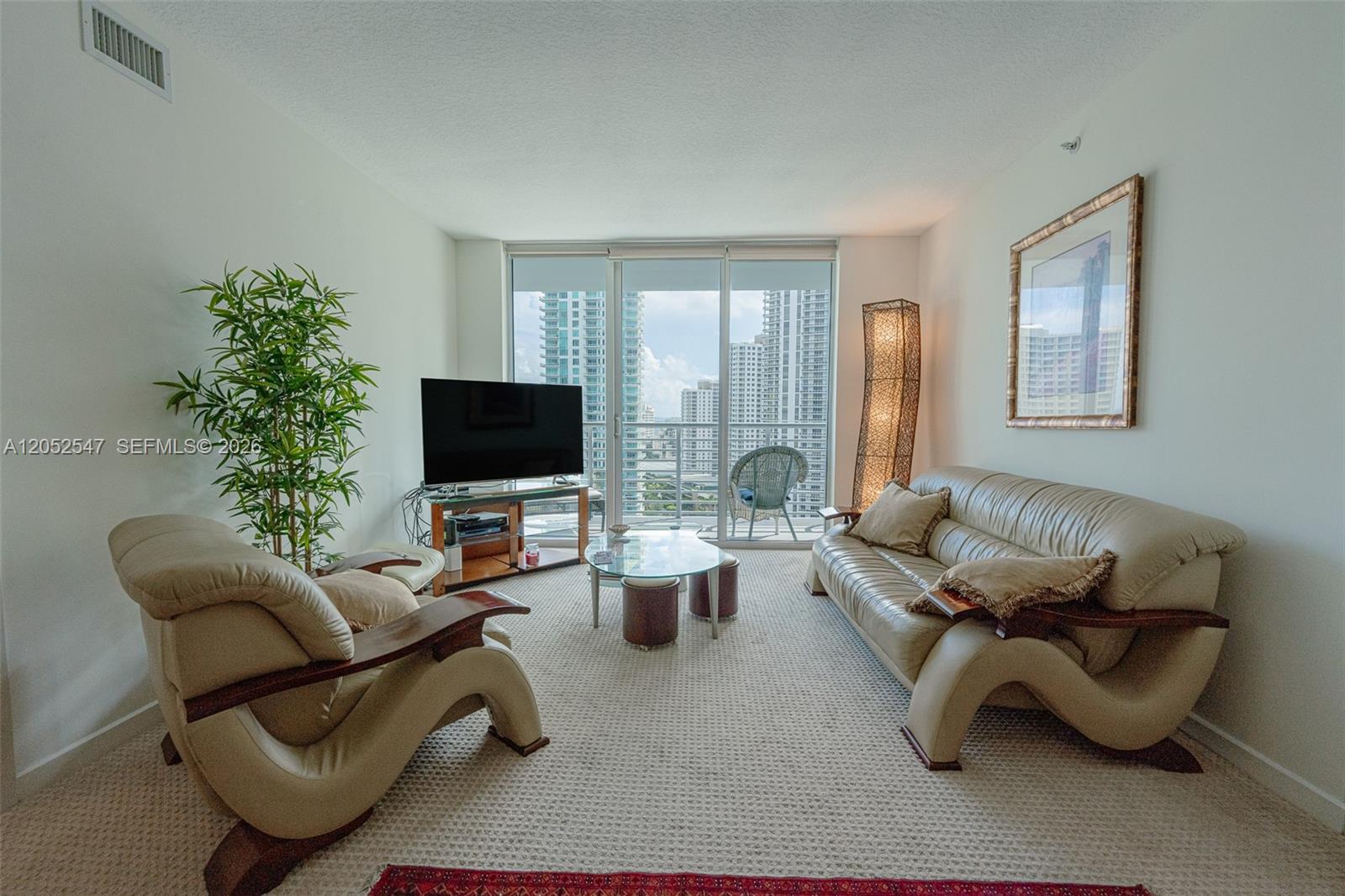 325 S Biscayne Boulevard 2119 Property Photo 18