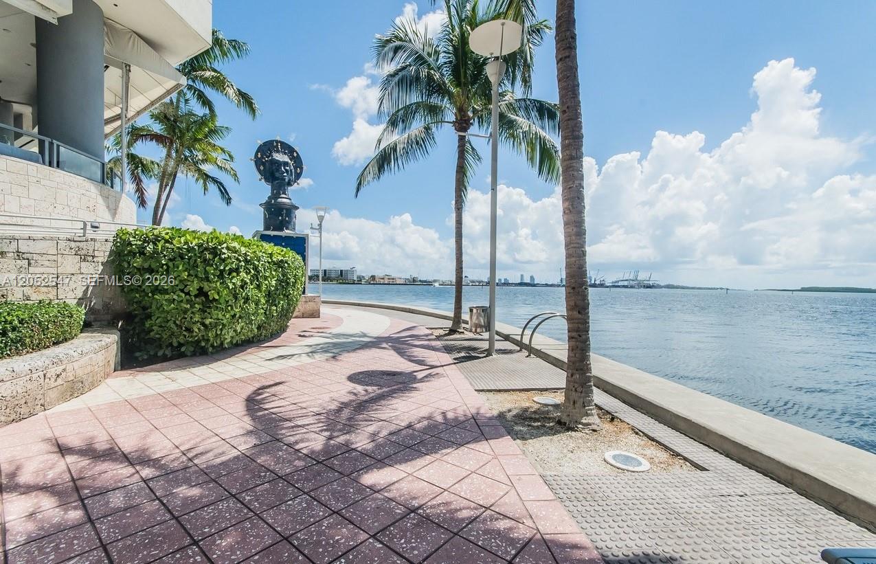325 S Biscayne Boulevard 2119 Property Photo 47