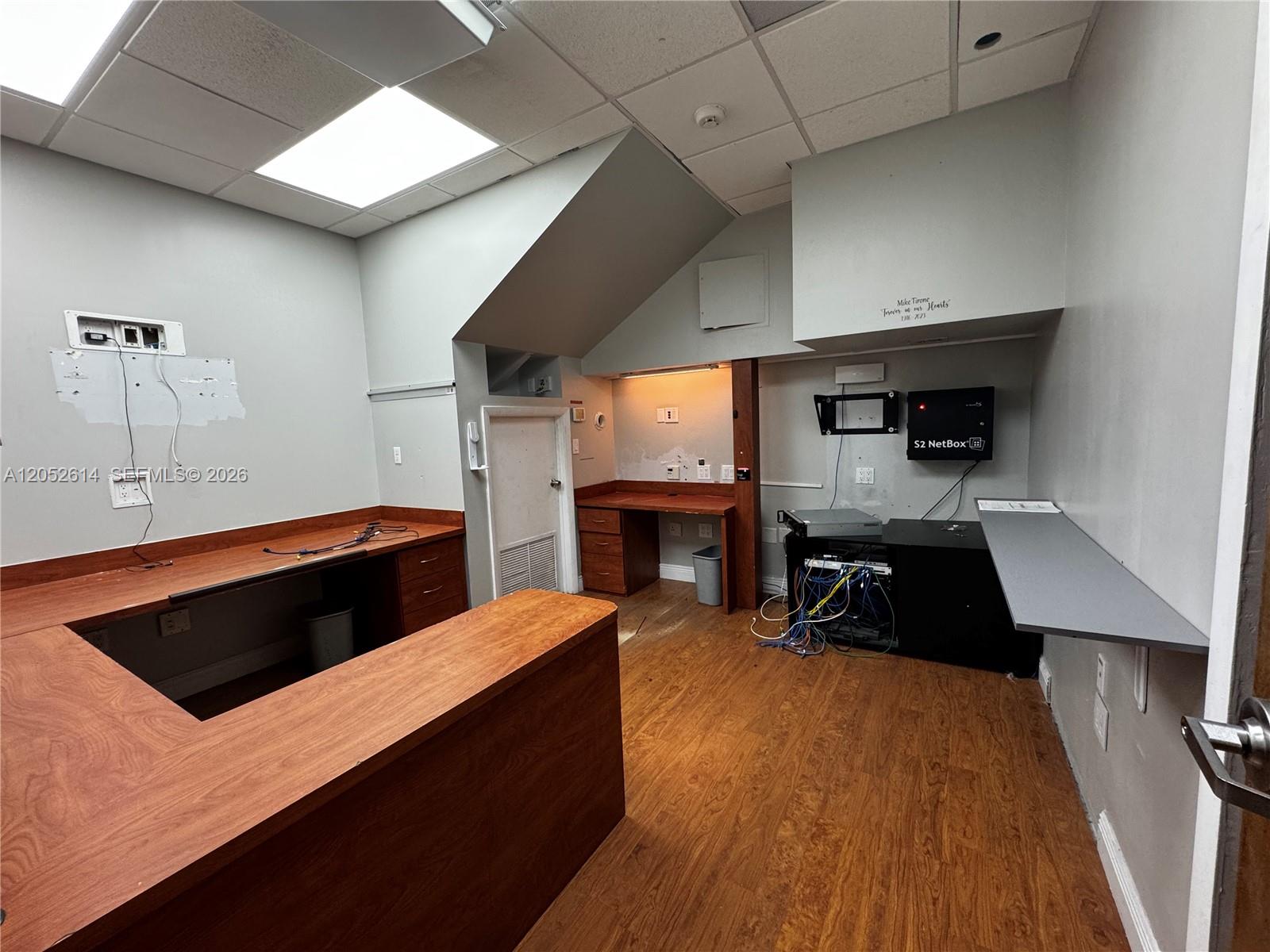 6151 Pembroke Road Property Photo 11