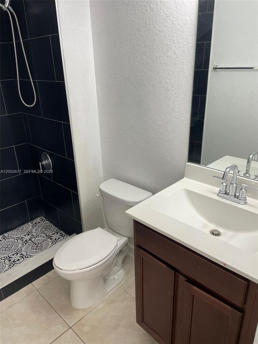 A12052677 Property Photo 2