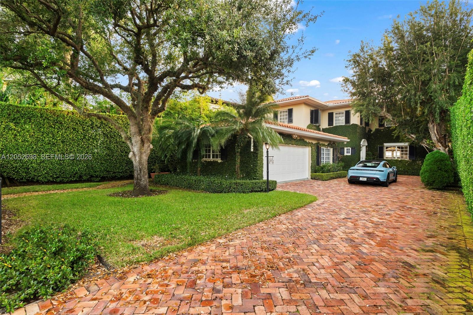 A12052698 Property Photo 2