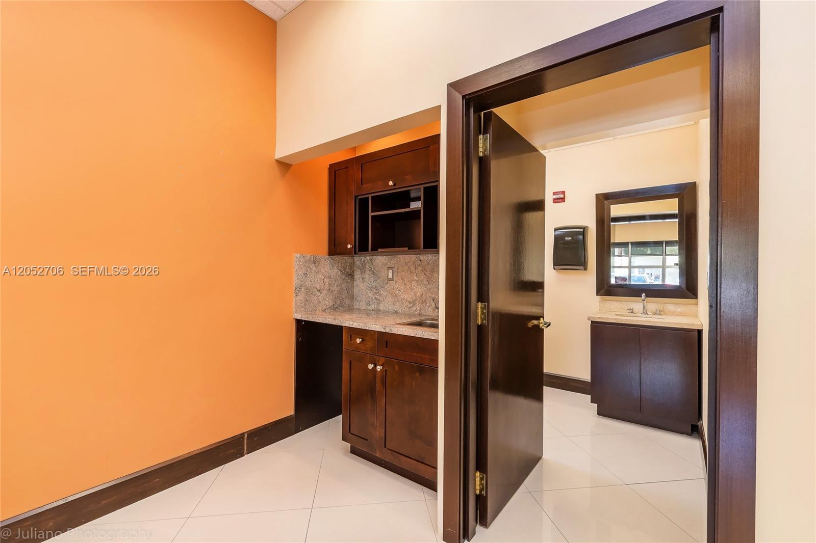 A12052706 Property Photo 26