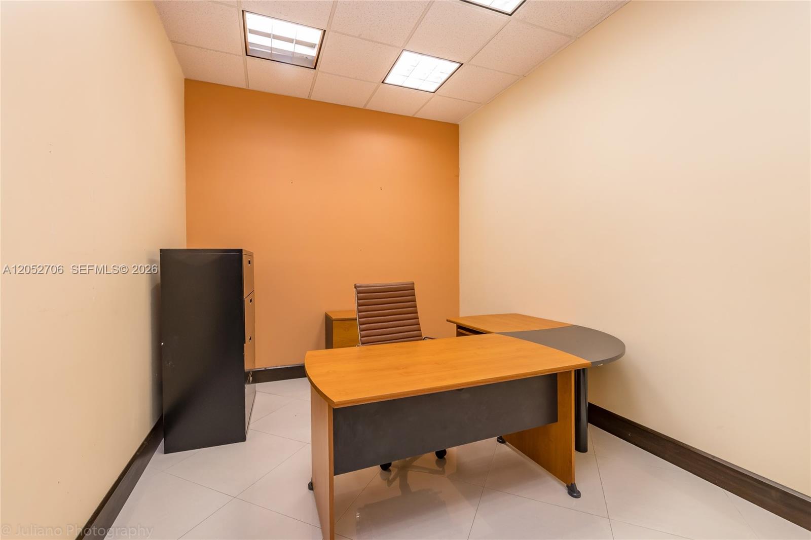 A12052706 Property Photo 32