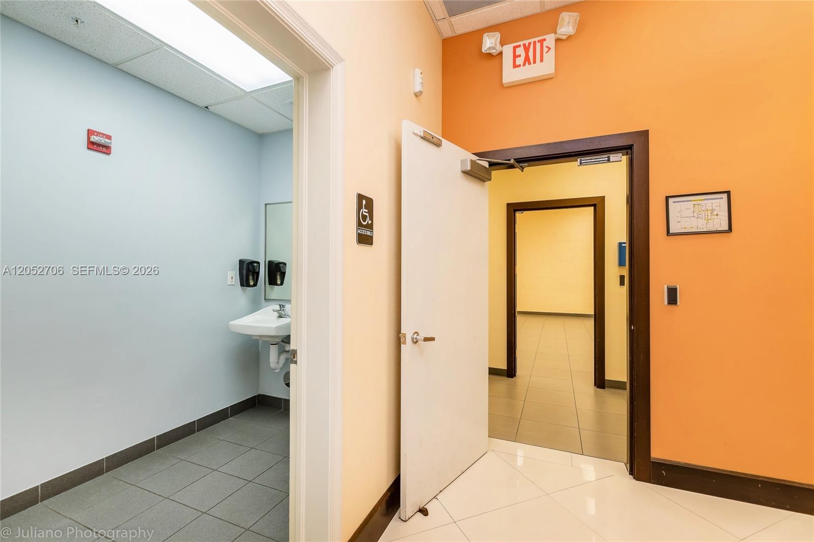 A12052706 Property Photo 34