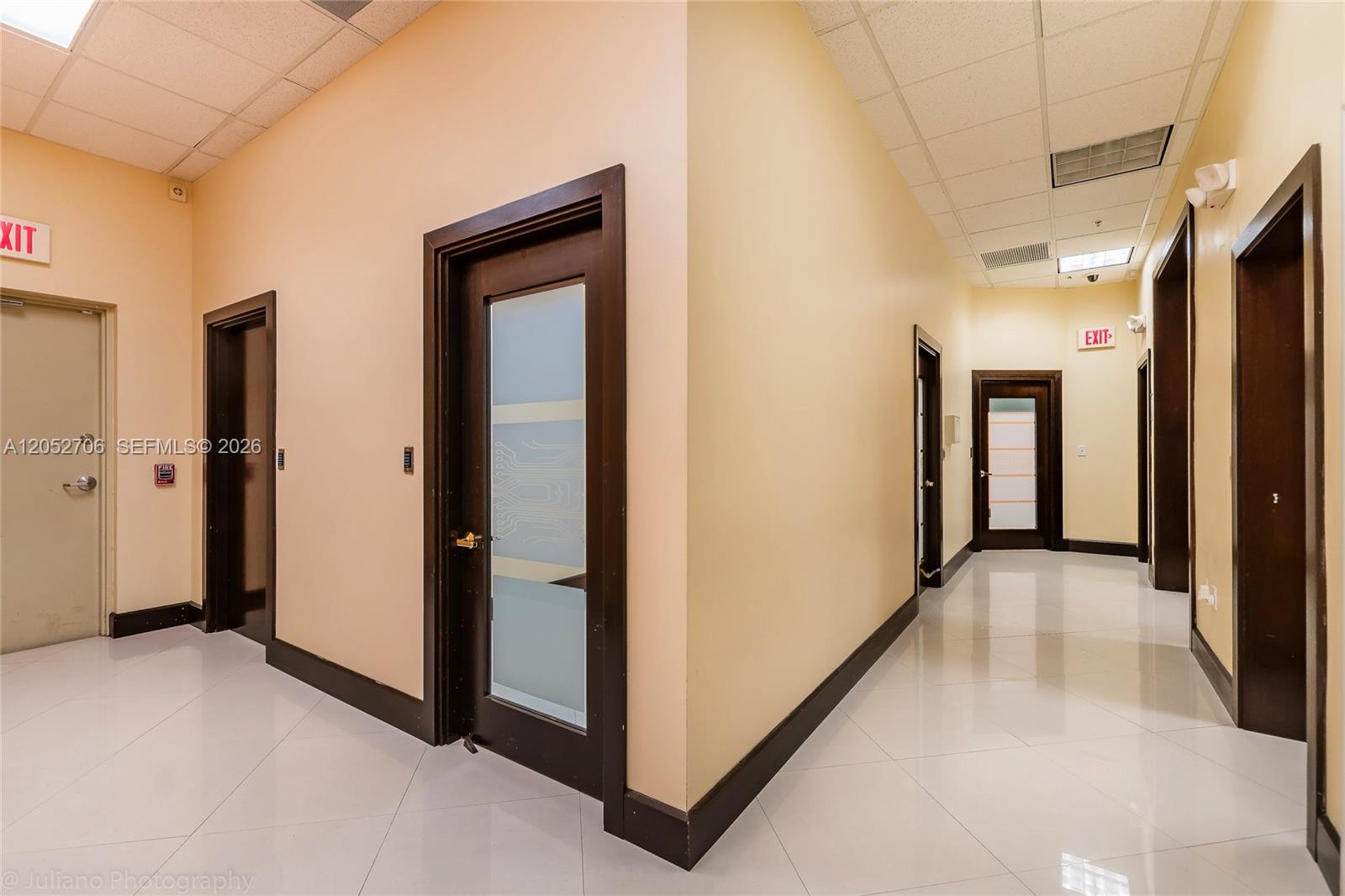 A12052706 Property Photo 36