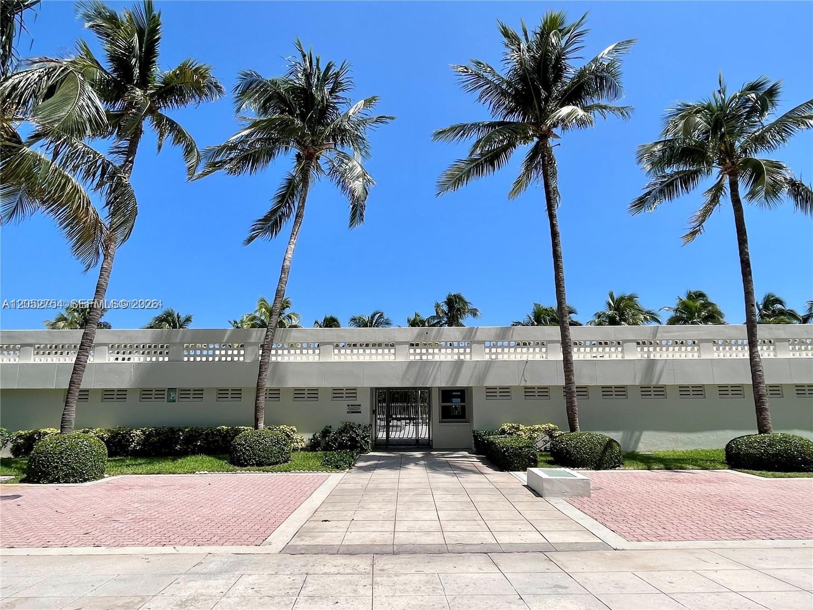 2899 Collins Avenue 724 Property Photo 21
