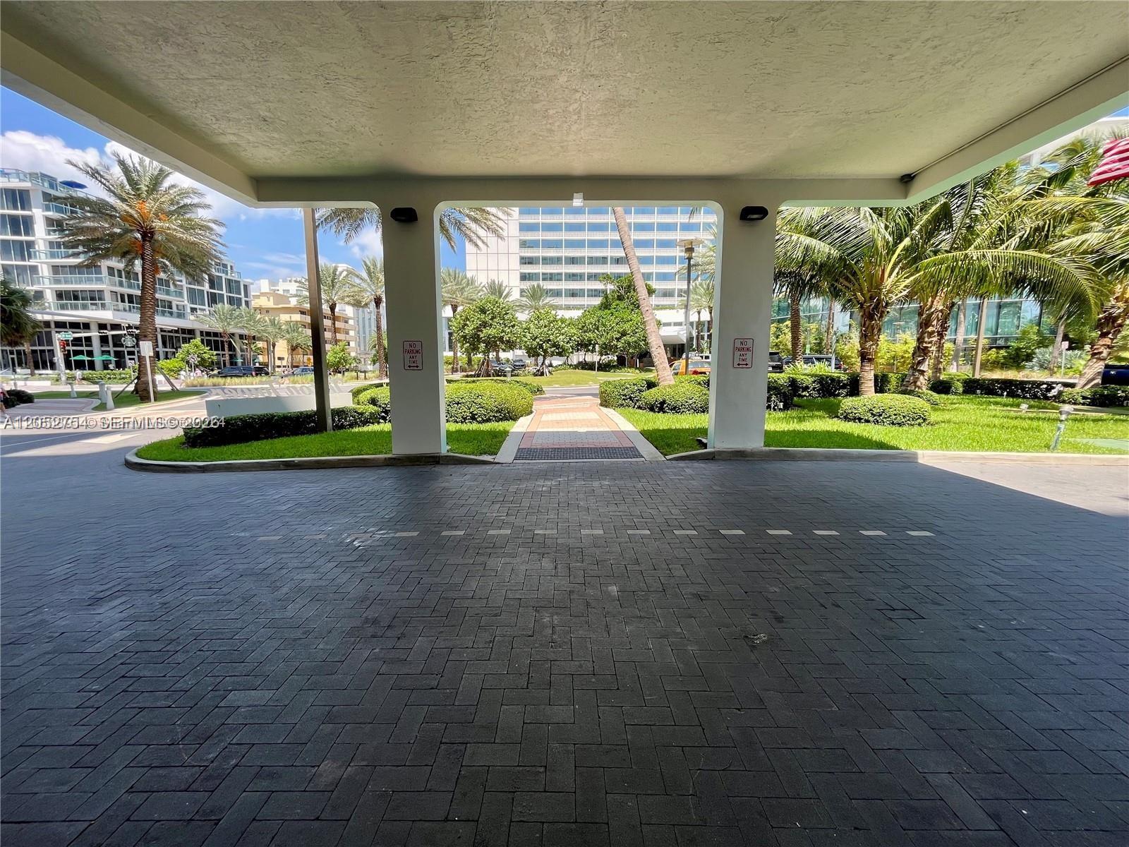 2899 Collins Avenue 724 Property Photo 26