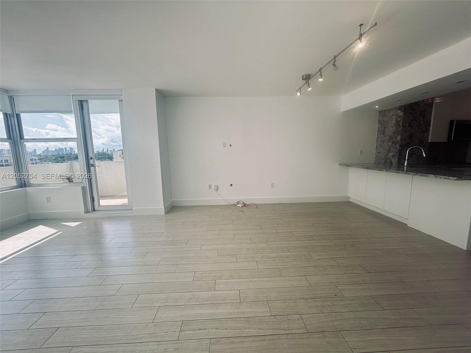 2899 Collins Avenue 724 Property Photo 45
