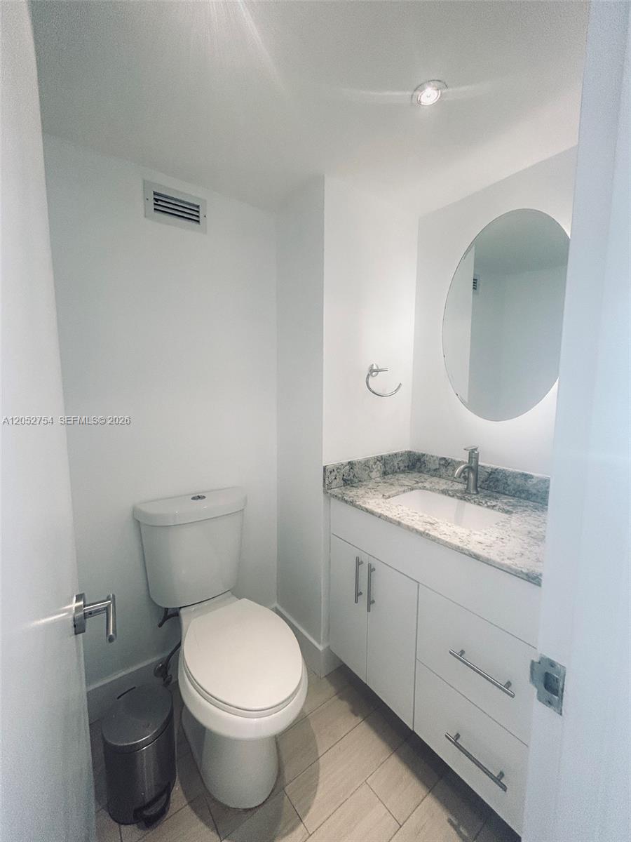 2899 Collins Avenue 724 Property Photo 46