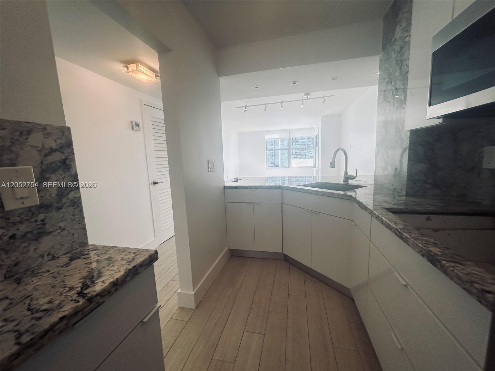 2899 Collins Avenue 724 Property Photo 47