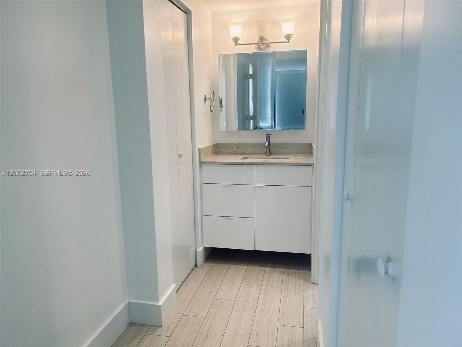 2899 Collins Avenue 724 Property Photo 52