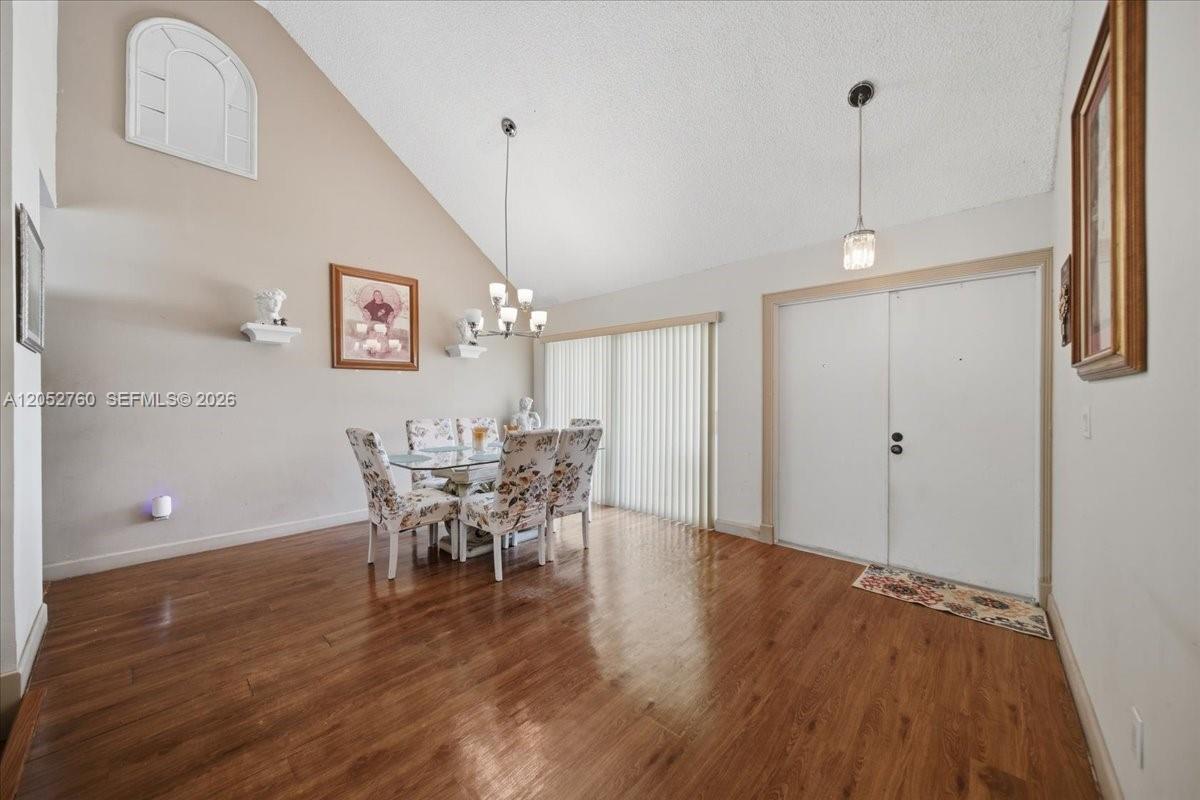 9050 Crescent Drive Property Photo 5