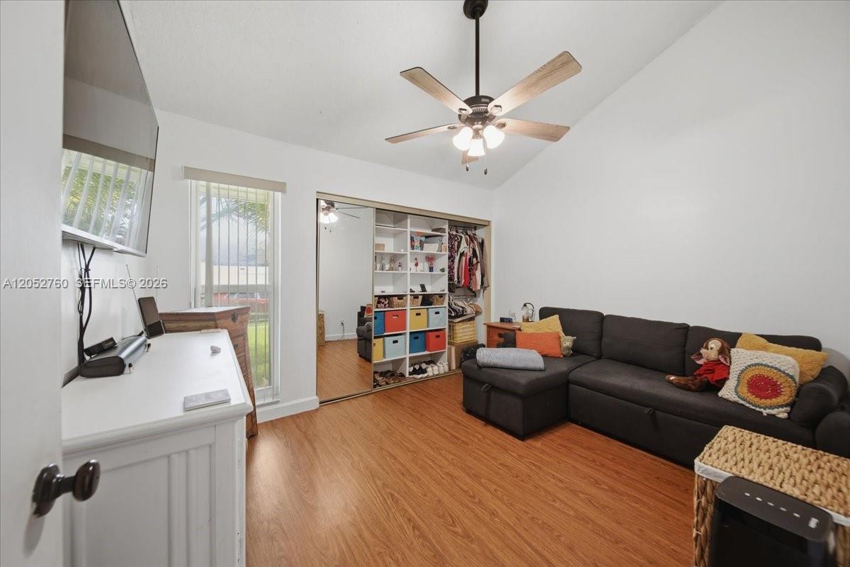 9050 Crescent Drive Property Photo 12