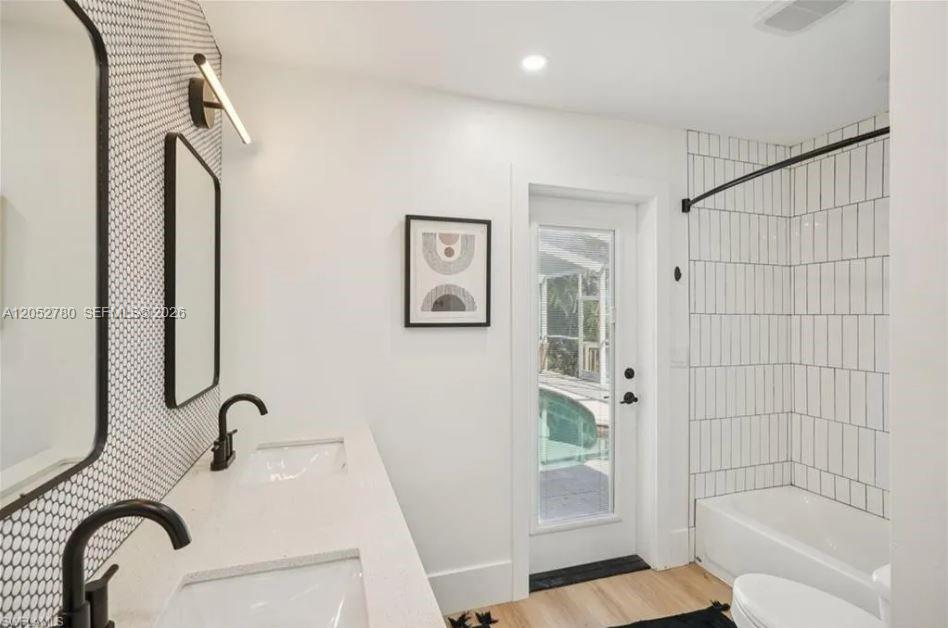 444 N Barfield Drive Property Photo 24
