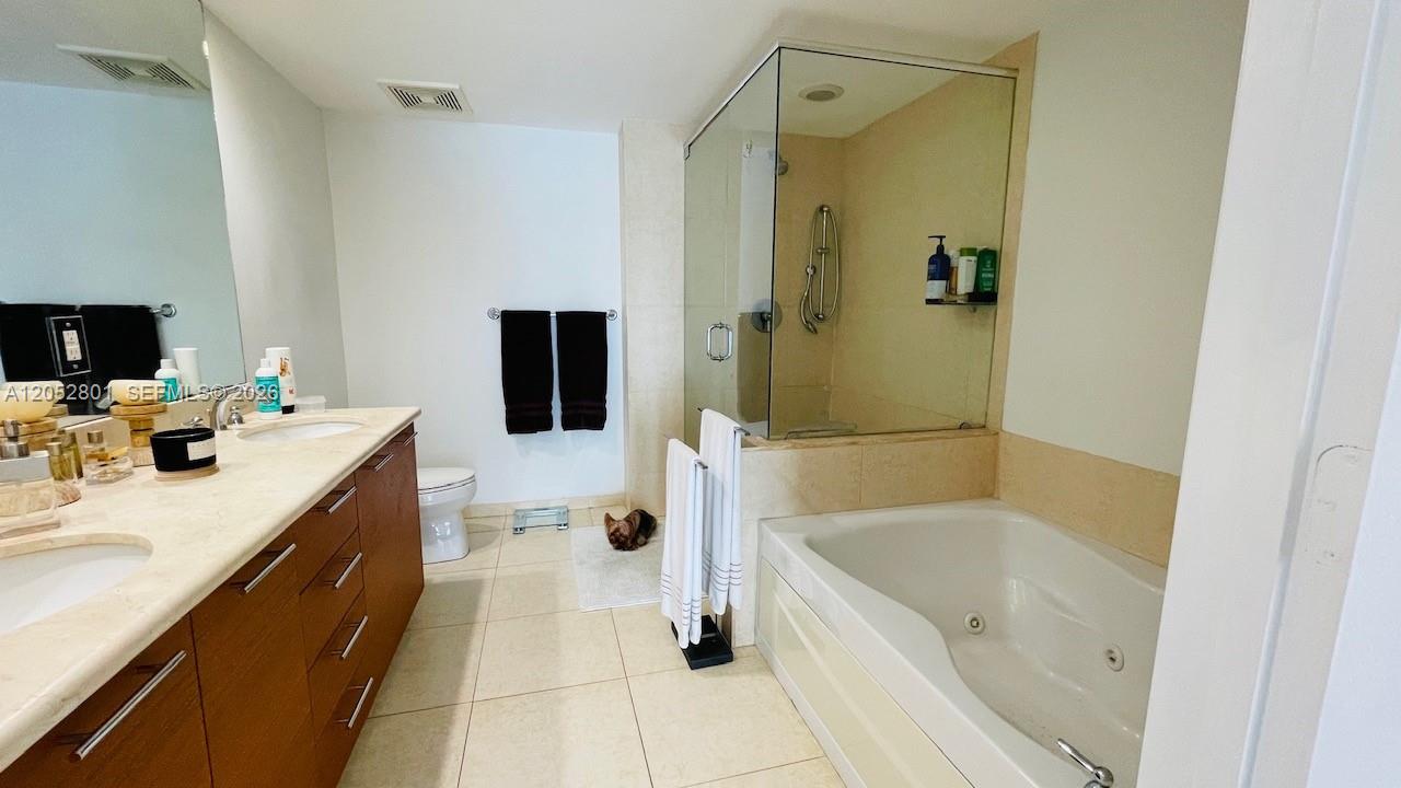 50 Biscayne Boulevard 1701 Property Photo 17