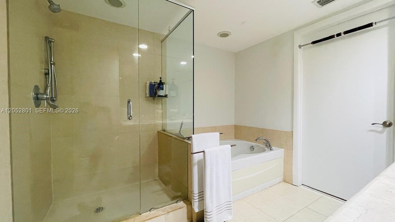 50 Biscayne Boulevard 1701 Property Photo 18