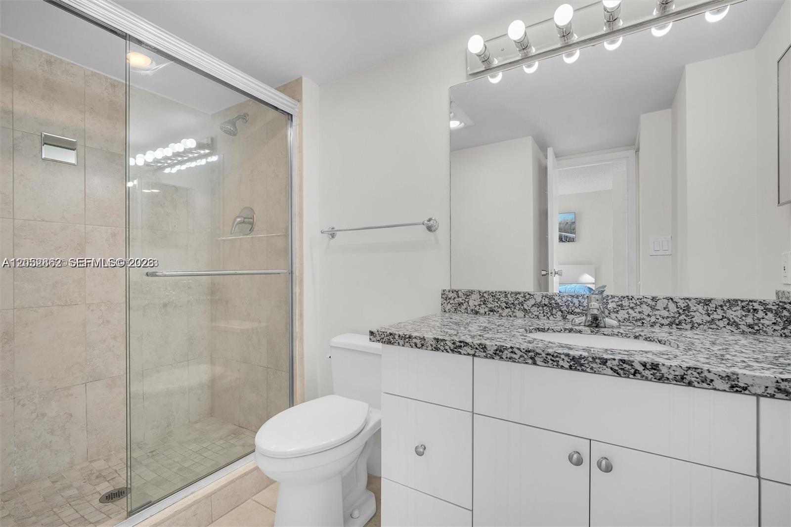 3625 N Country Club Drive Ph2 Property Photo 16