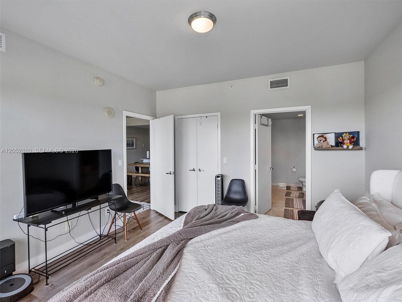888 Biscayne Boulevard 309 Property Photo 14