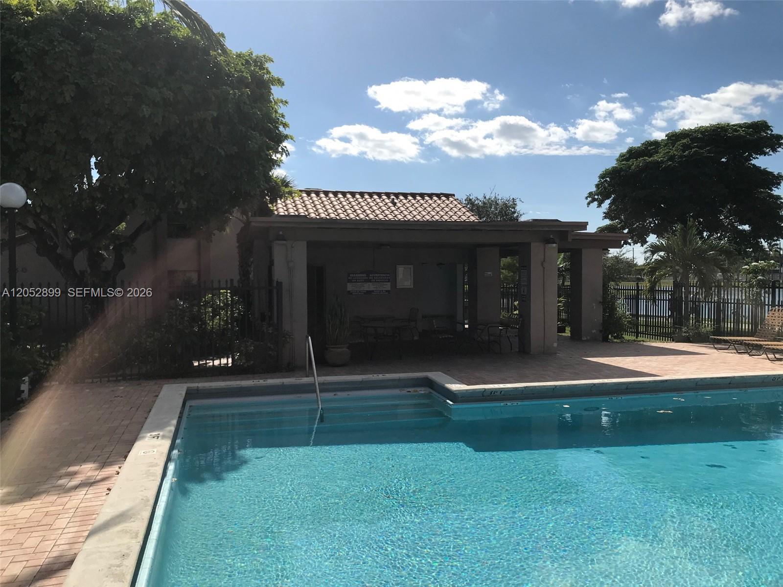 A12052899 Property Photo 18
