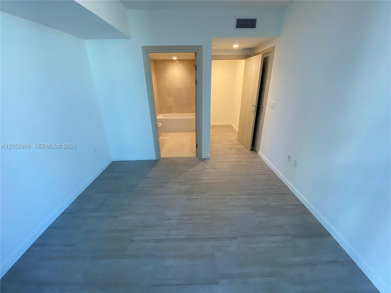 1000 Brickell Plaza 3309 Property Photo 7