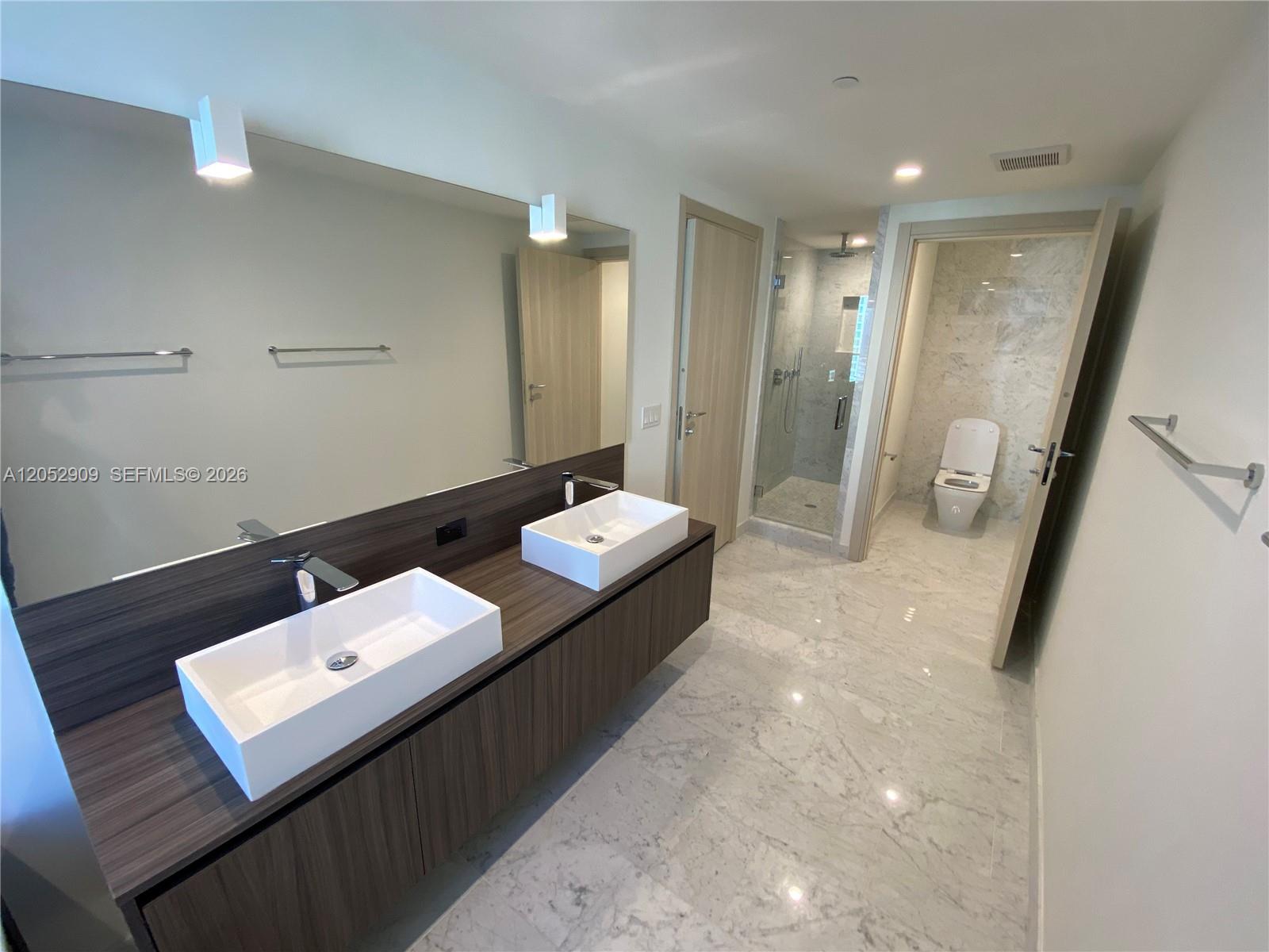 1000 Brickell Plaza 3309 Property Photo 14