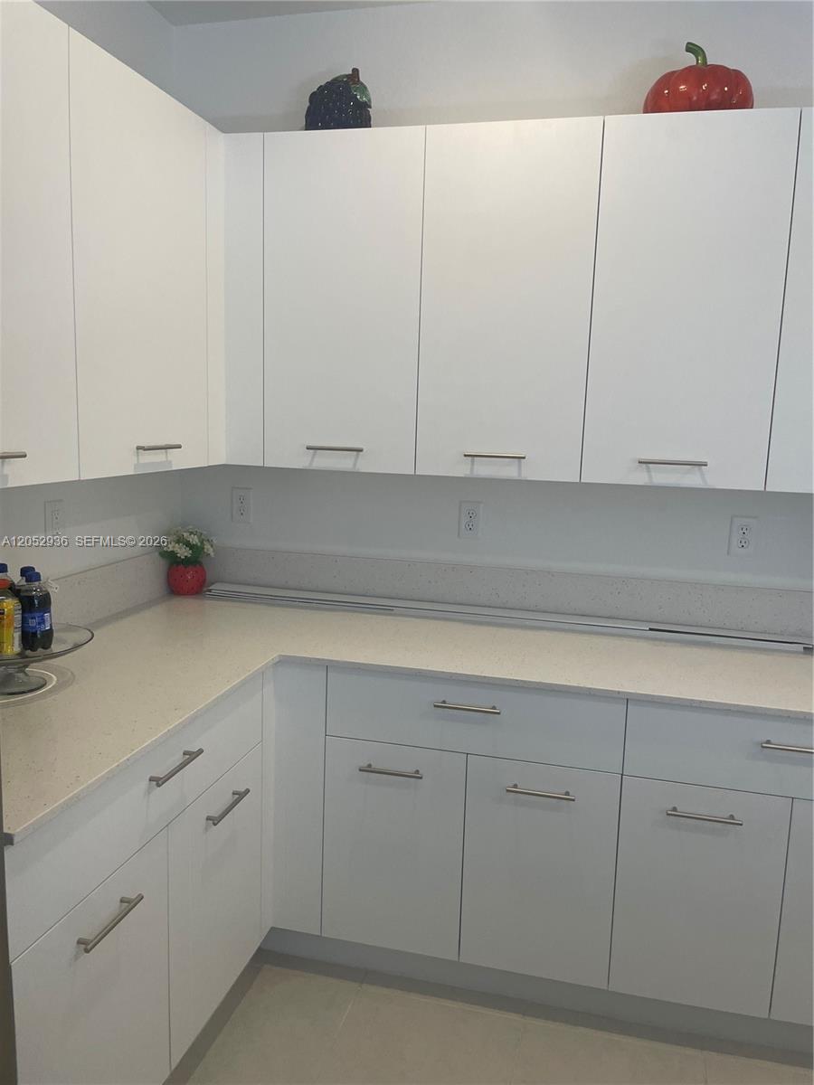 A12052936 Property Photo 3