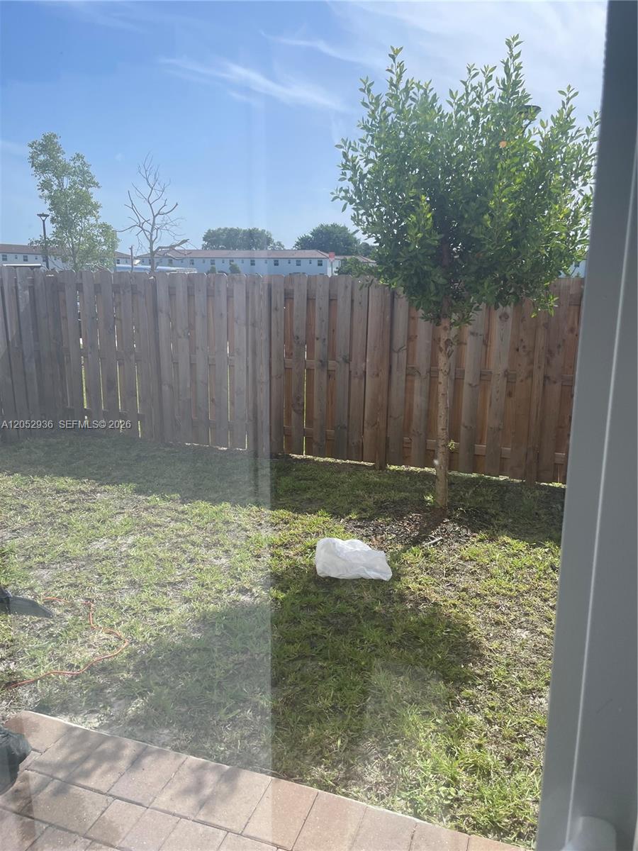 A12052936 Property Photo 4