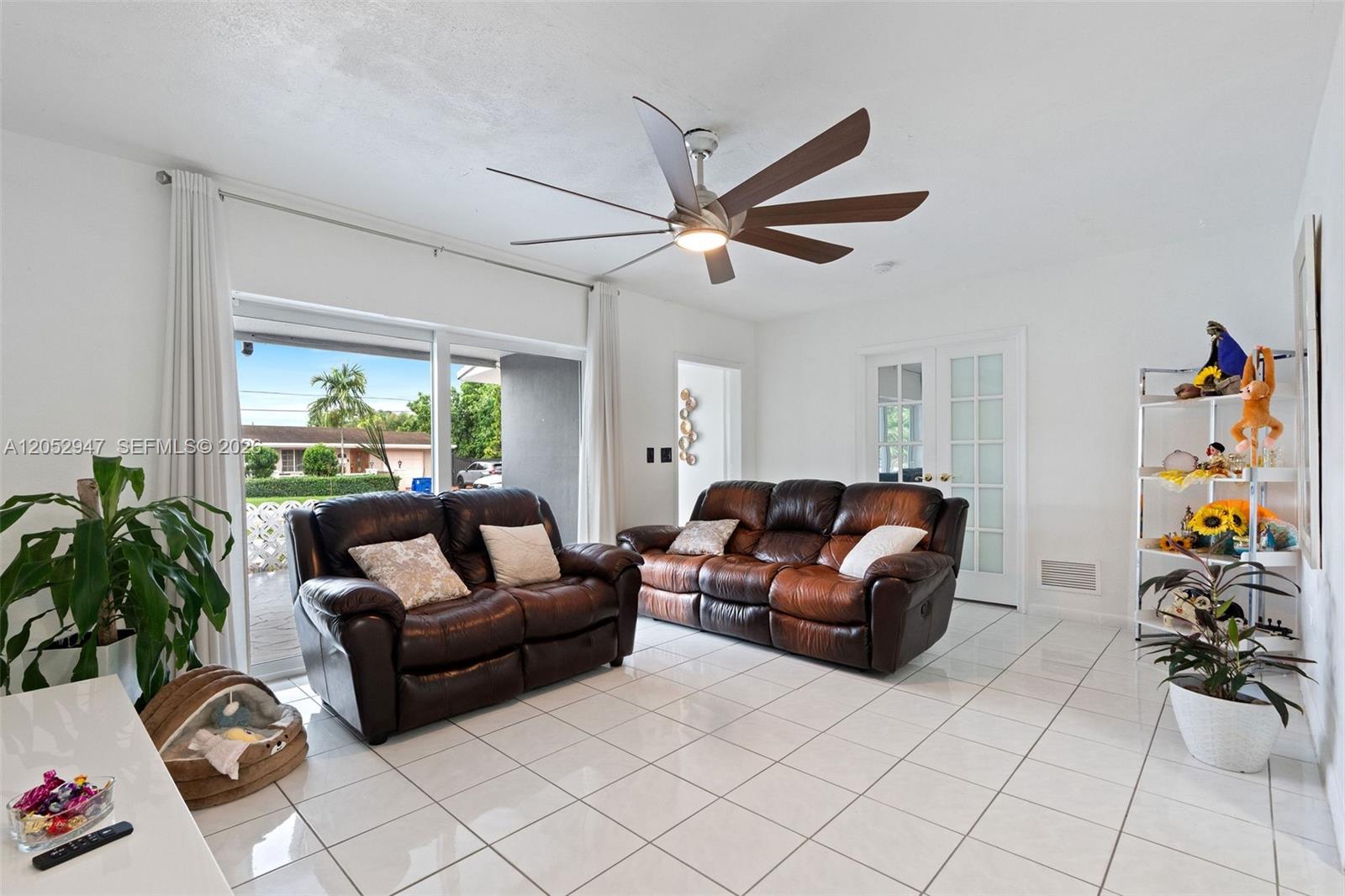 7933 Madeira Street Property Photo 13
