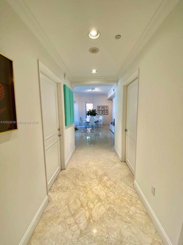 A12053016 Property Photo 8