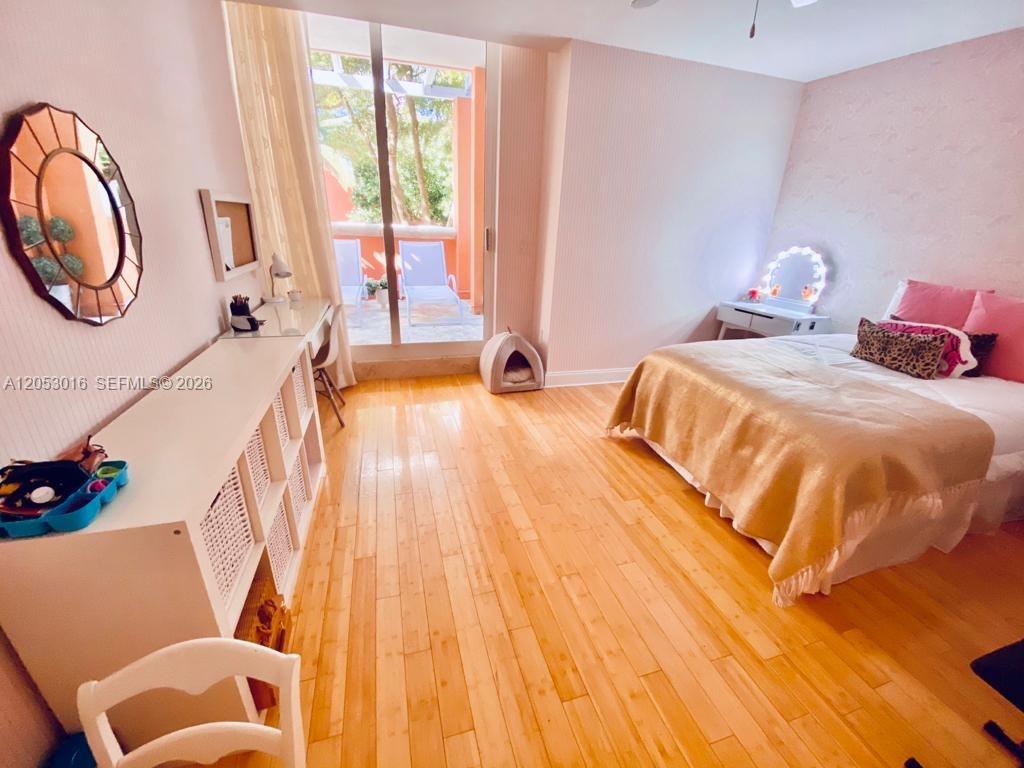A12053016 Property Photo 10