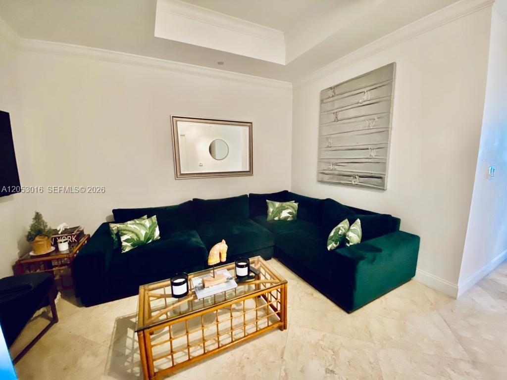 A12053016 Property Photo 11