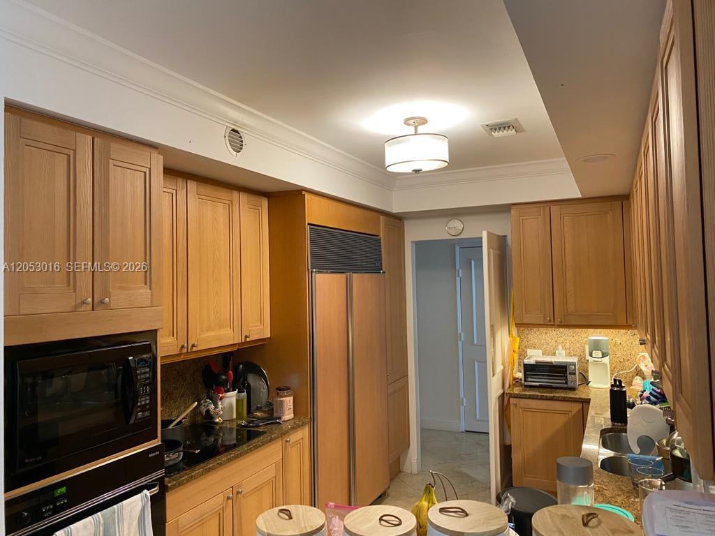 A12053016 Property Photo 18