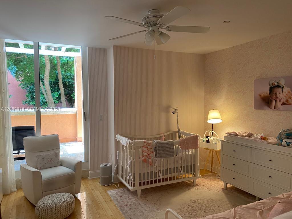 A12053016 Property Photo 23