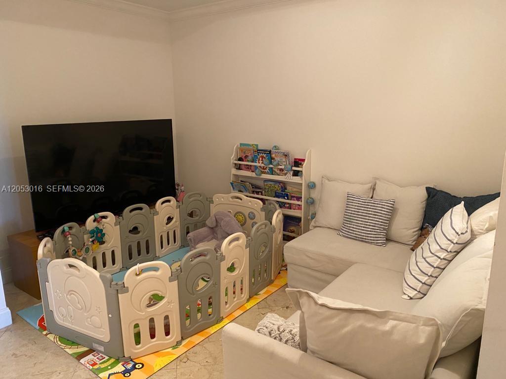 A12053016 Property Photo 24