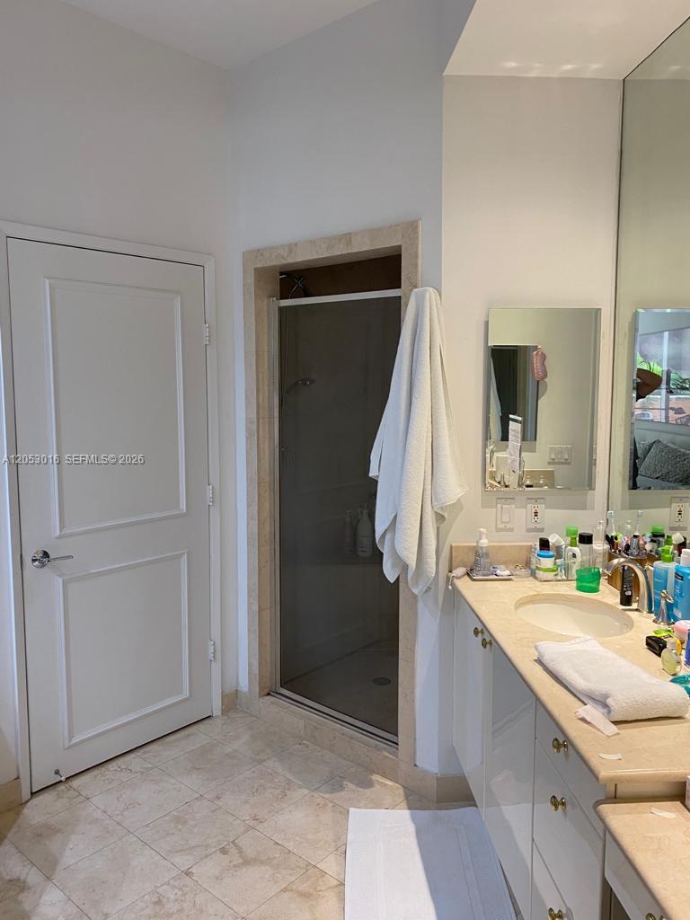 A12053016 Property Photo 27