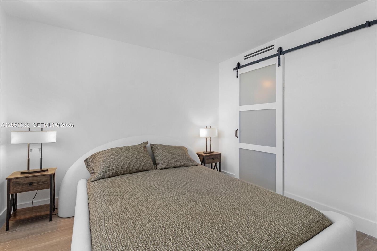 5701 Collins Avenue 1707 Property Photo 11