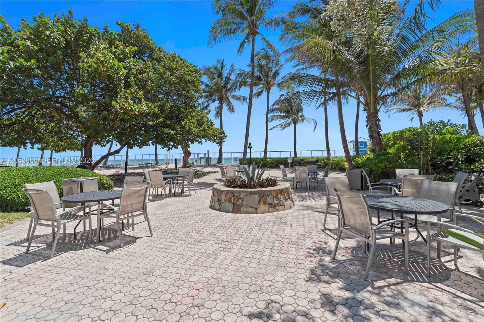 3000 S Ocean Drive 1516 Property Photo 24