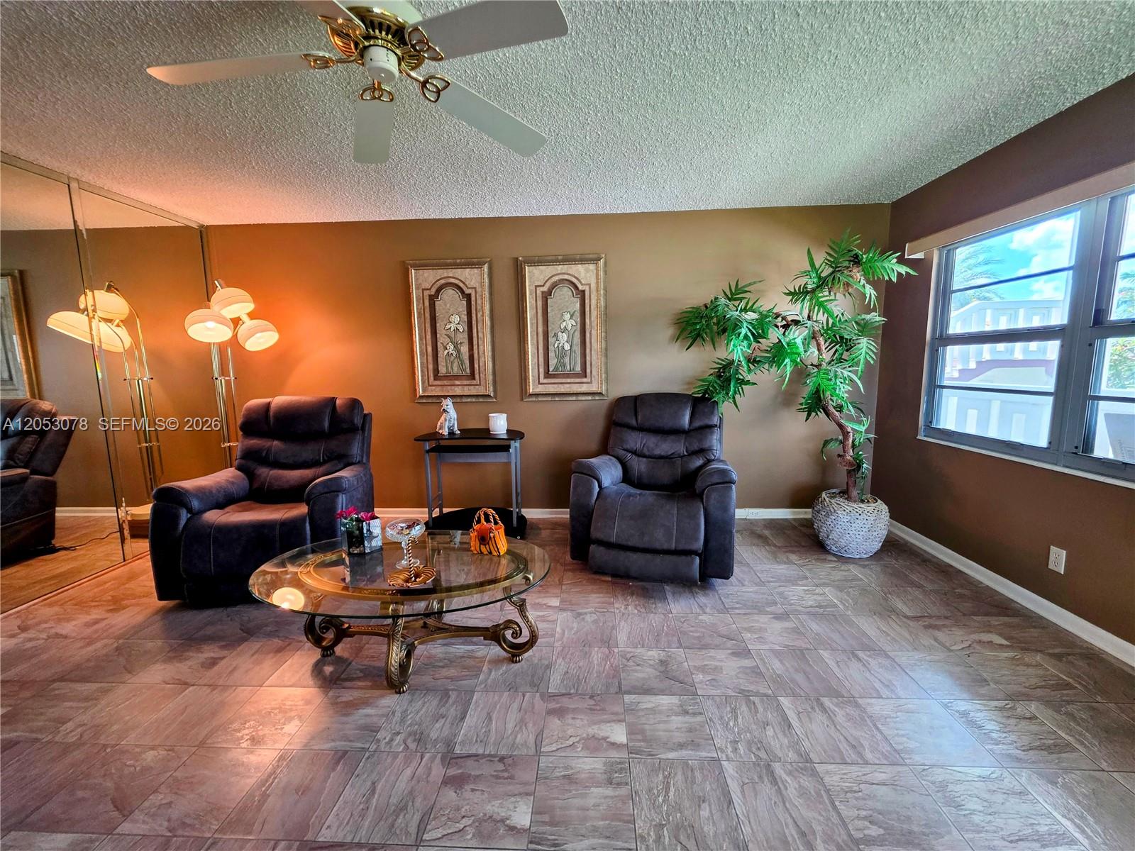529 Fanshaw M 529 Property Photo 5