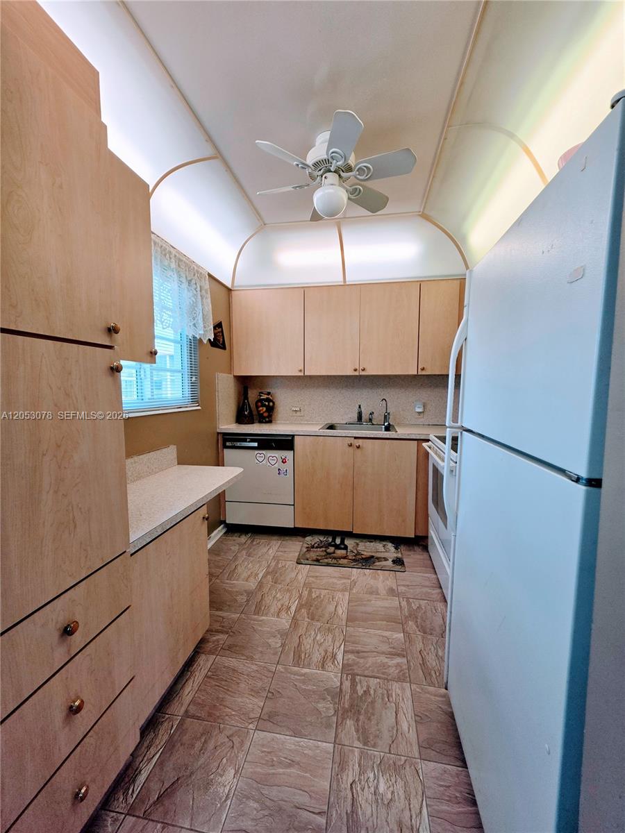 529 Fanshaw M 529 Property Photo 9