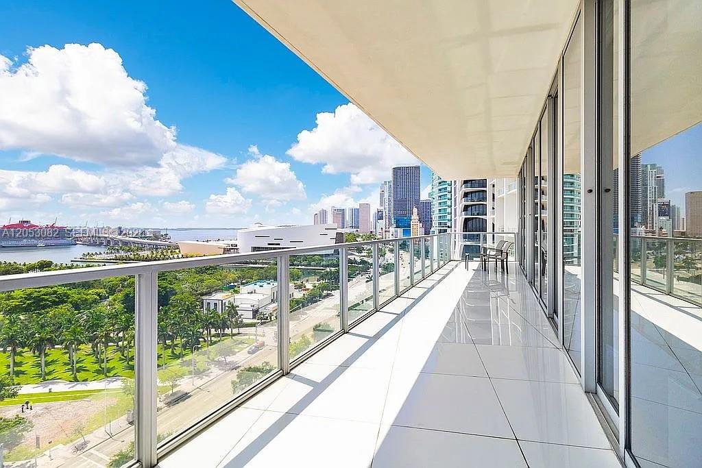 1100 Biscayne Boulevard 1501 Property Photo 9