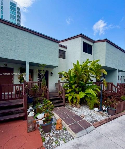 1901 S River Drive 22c Property Photo 1