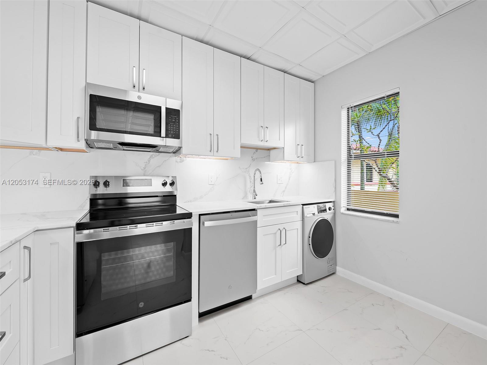 2300 NE 6th Avenue 201 Property Photo 1