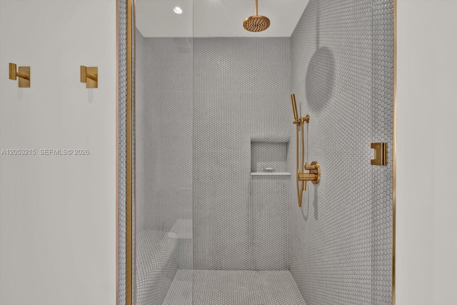 2678 Tigertail Avenue 1605 Property Photo 13