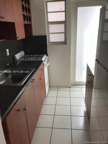 1235 Euclid Avenue 8 Property Photo 3