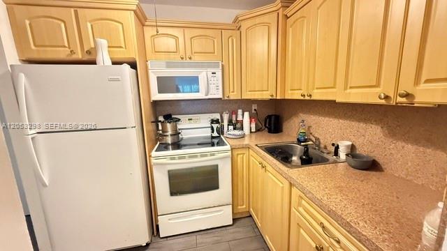17570 Atlantic Boulevard 105 Property Photo 9