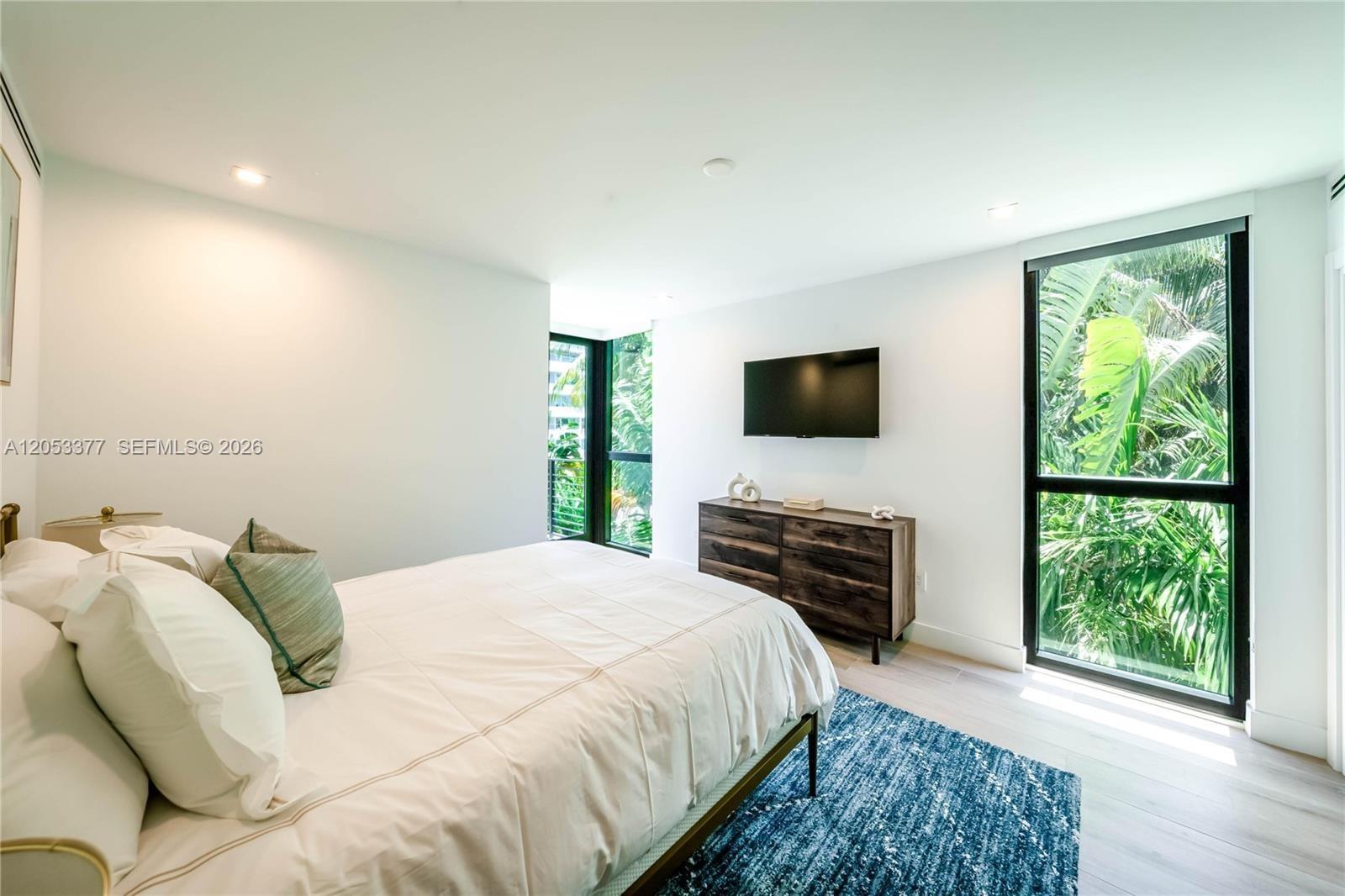 1930 Bay Drive Ph 2 Property Photo 27