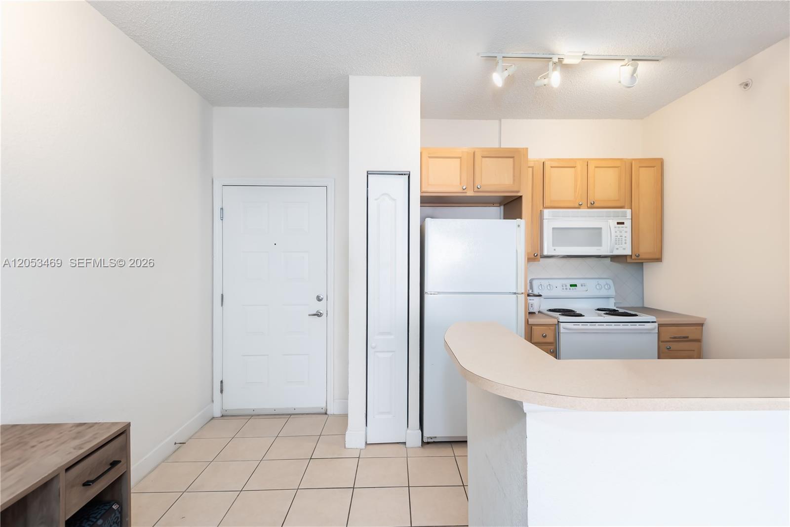 A12053469 Property Photo 12