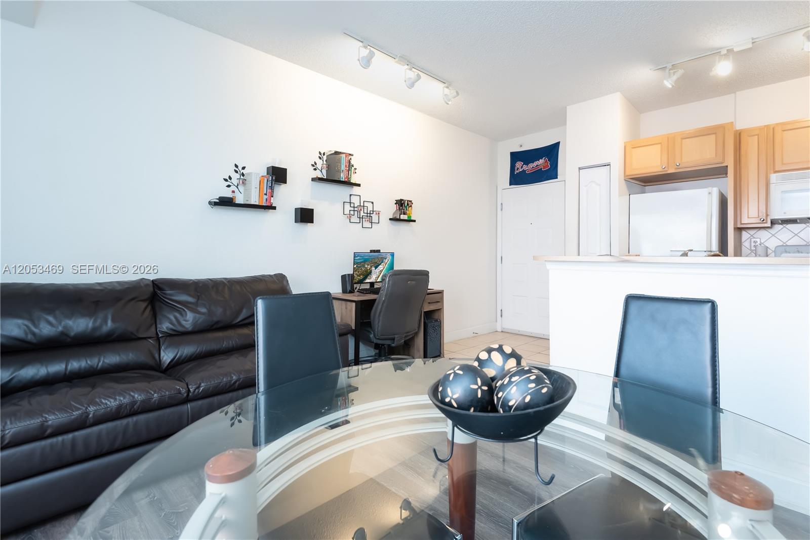 A12053469 Property Photo 16