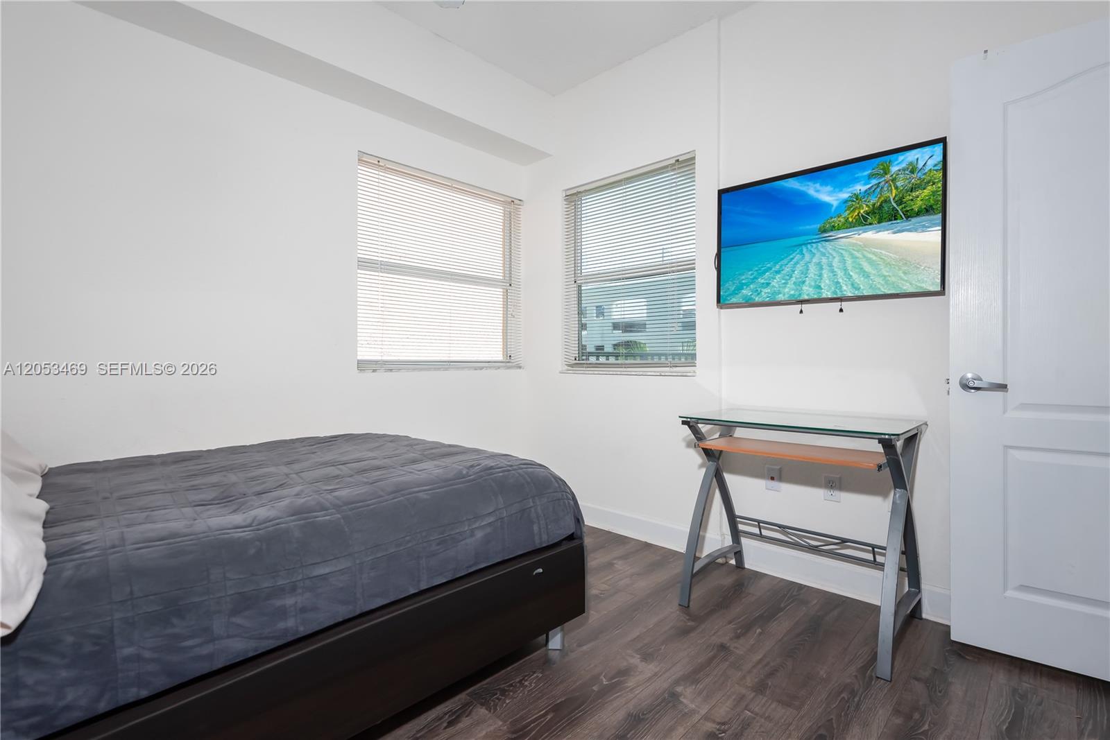 A12053469 Property Photo 17